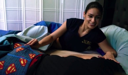 Голодная мама ночью сосет член спящему сыну и насаживает пизду на него — HD инцест!