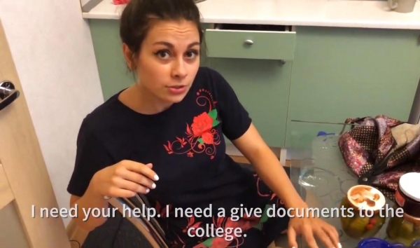 Деревенская кузина в Москве: страстный секс с братом за квартиру! Горячий инцест в HD