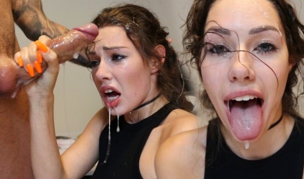 Друг мужа жестко трахает любимую женушку в рот и заставляет глотать сперму! Лучшее HD порно