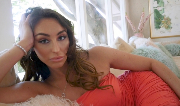 Случайно зашел к соседке в гости: стал ее лучшим любовником ever! Жесткое порно HD