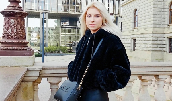 Блондинка в Праге согласилась на порно с незнакомцем: дикий трах в HD!