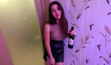 Домашнее русское порно с пьяной студенткой в HD: Жгучий трах и стоны!