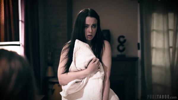 Ошарашенный отчим жестко выебал милашку-падчерицу и её лесби-подругу! (Секс с отчимом | Русская озвучка) HD