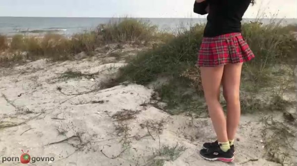 Затащил горячую сучку на пляж и выебал за минуту! Жаркий быстрый секс в HD