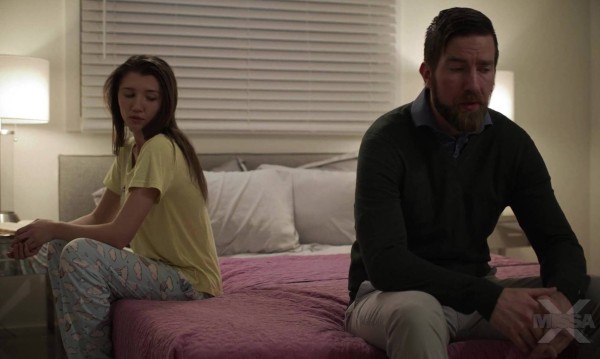 Ой, папочка, еби меня огромным хуем! Отчим жестко трахает 20-летнюю падчерицу (Инцест порно с русской озвучкой HD)