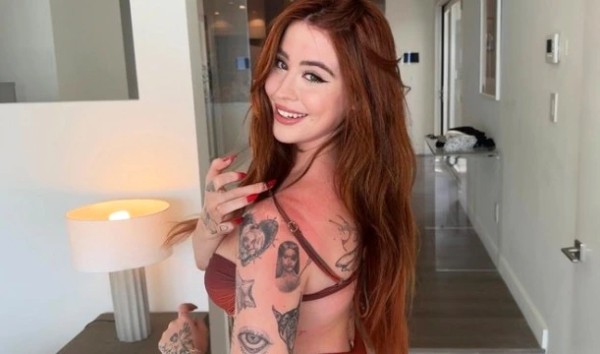 Нежная красотка трахается со спасателем в пляжном домике! Горячее HD порно