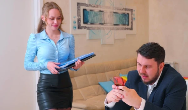 Блондинка-секретарша: хреновая на работе, но как любовница — богиня секса! Топ HD порнуха