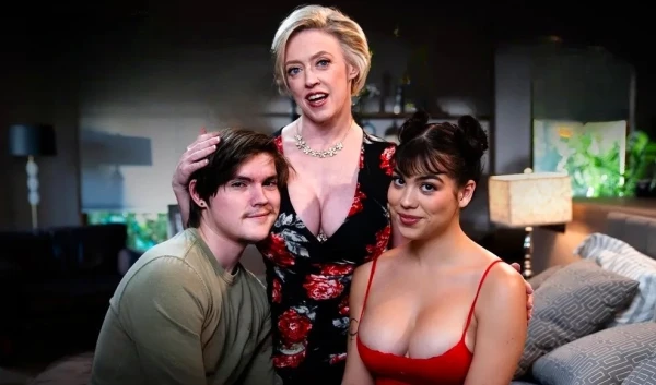 Горячая мачеха учит пасынка и девушку аналу! Сочная мамочка подставляет зад для тренировки! HD порно