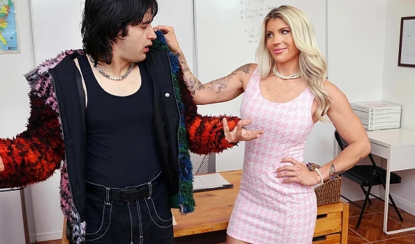 Жаркий трах с сексуальной училкой-наставницей после уроков! Лучшее HD порно