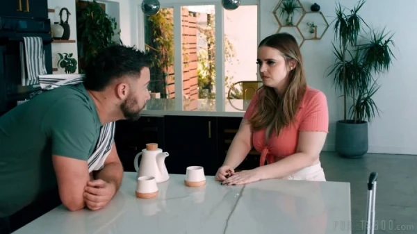 Бездомная Вика платит минетом в душе и кремпаем в тугую жопу за диван от «щедрого» друга! HD + русский перевод