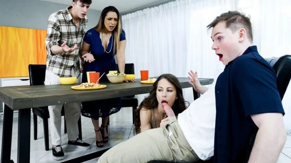 Оргия на День родителей: мачехи Джустин и Лилли сосут пасынкам под столом и пускают во все дыры! HD порно